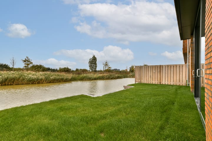 Photo 13 of Rosellestraat 61