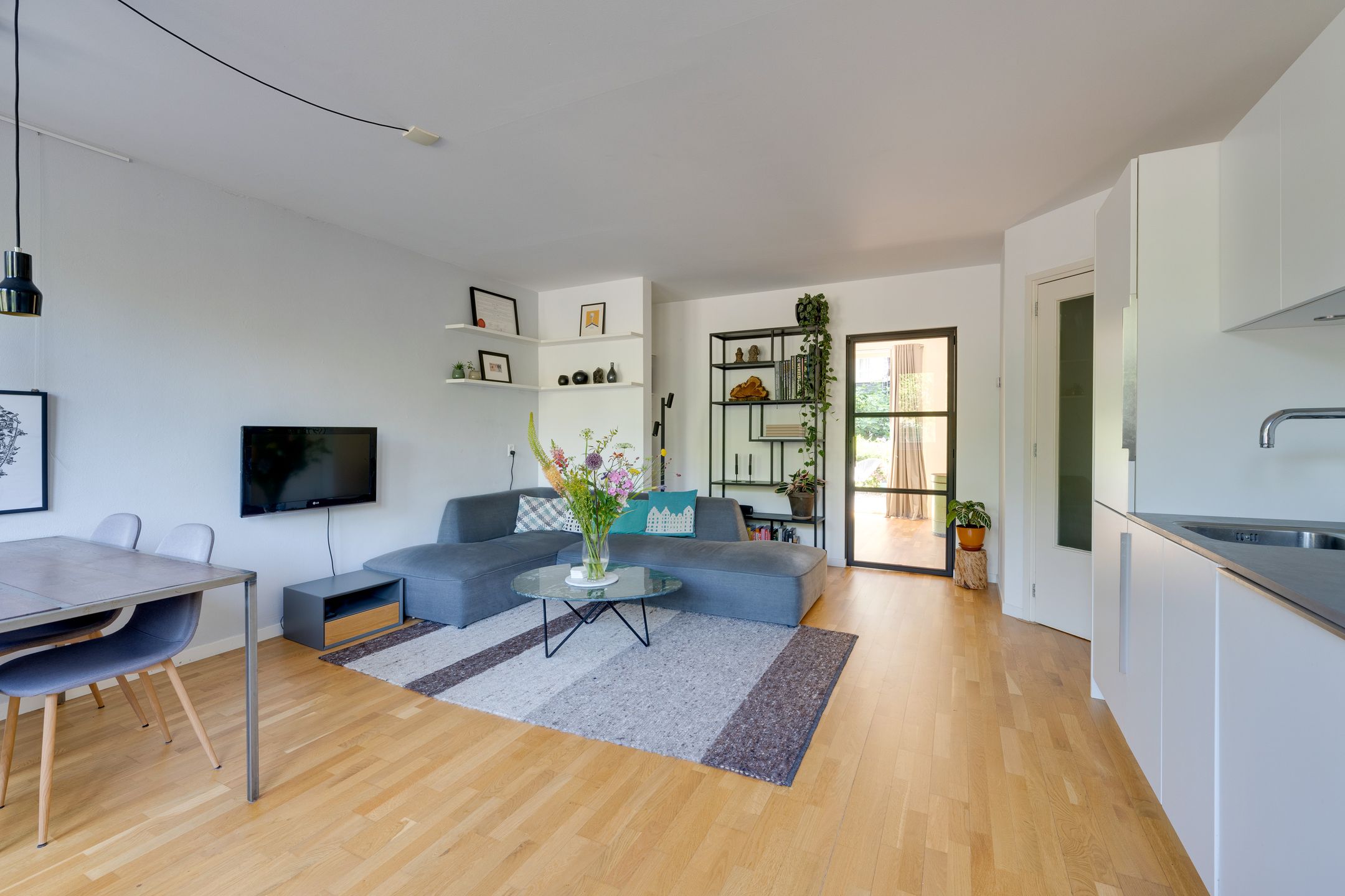 Foto 9 van Henriëtte Ronnerplein 9-H