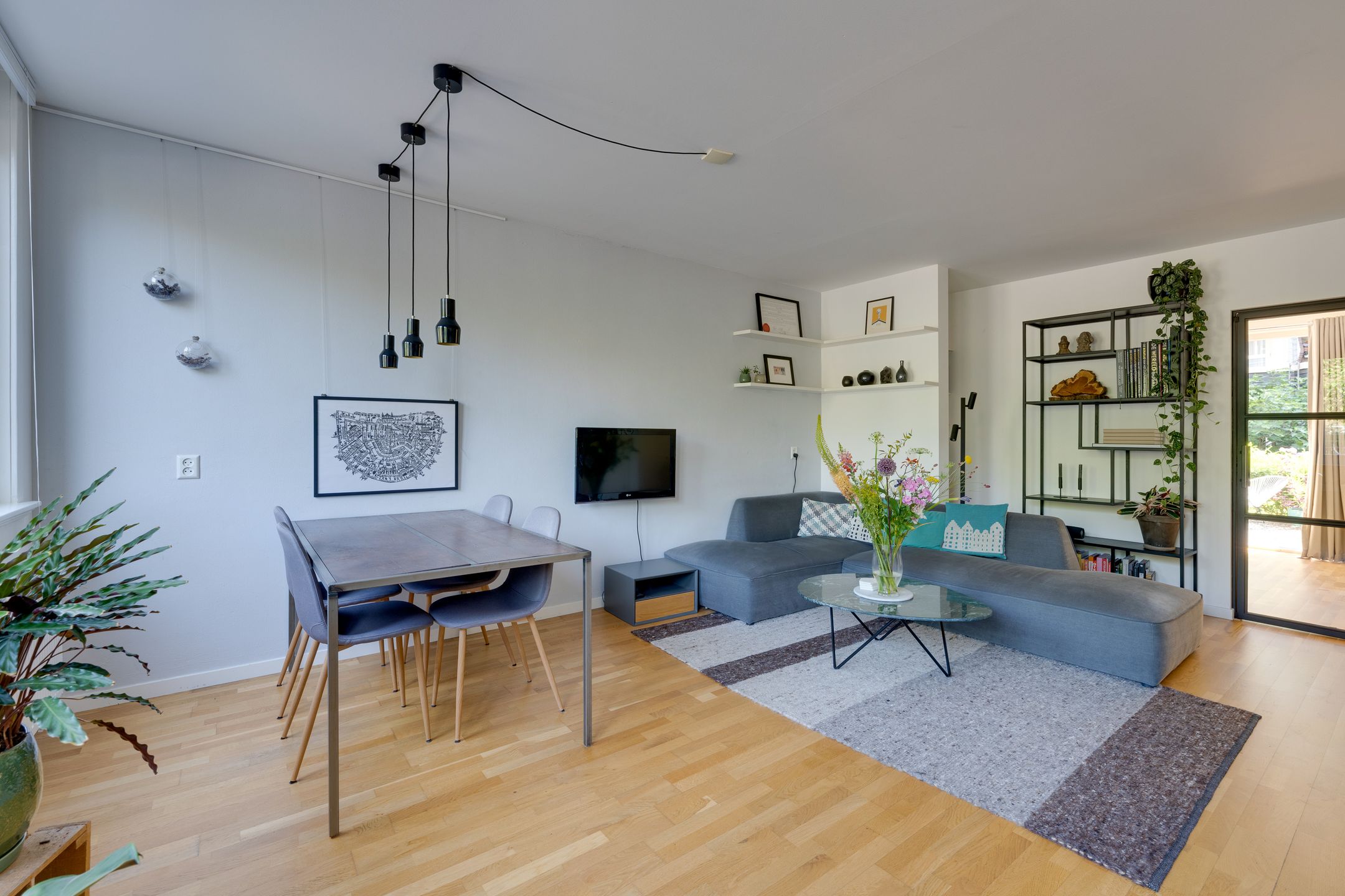 Foto 18 van Henriëtte Ronnerplein 9-H