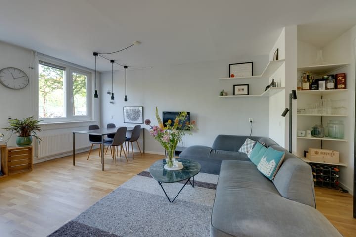 Photo 2 of Henriëtte Ronnerplein 9-H