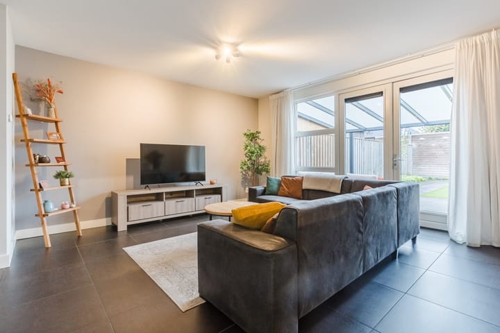 Foto 14 van Den Uylstraat 33