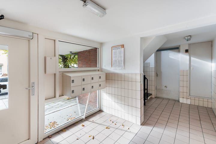 Foto 5 van Van Karnebeekstraat 127