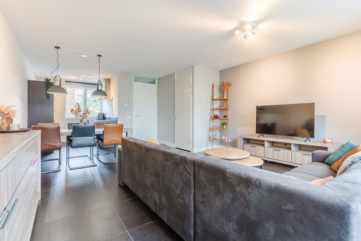 Foto 15 van Den Uylstraat 33