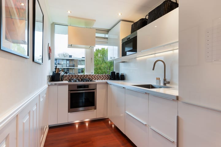 Foto 20 van Van Karnebeekstraat 127