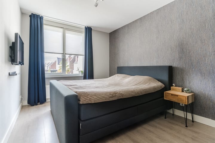 Foto 30 van Den Uylstraat 33