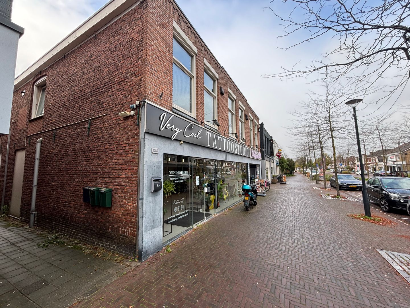 View photo 3 of Gronausestraat 1086