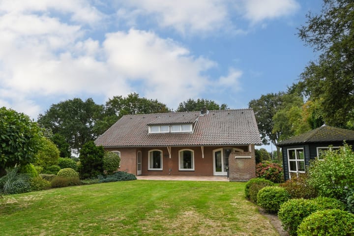 Foto 26 van Hoevenstraat 2