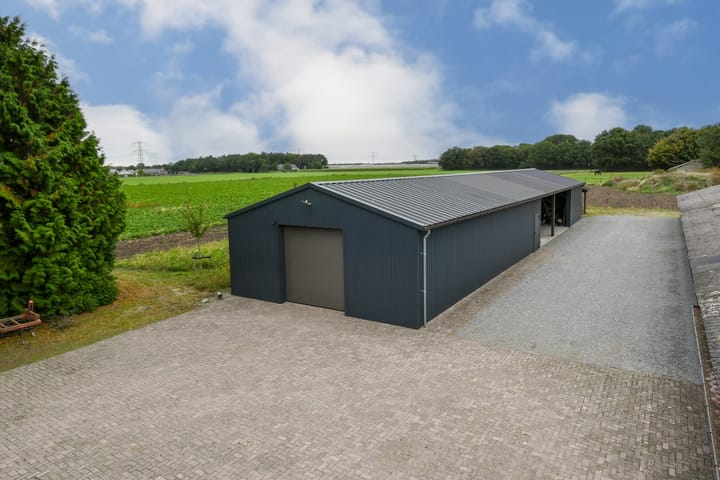 Foto 34 van Hoevenstraat 2