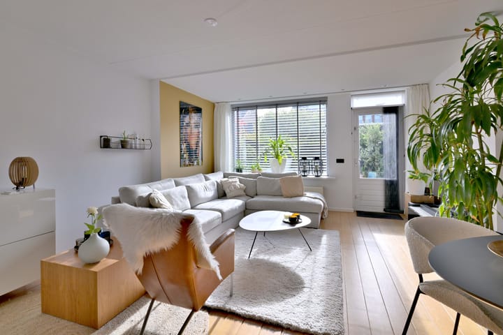 Foto 2 van Lauweriksplein 10