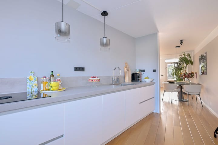 Foto 9 van Lauweriksplein 10