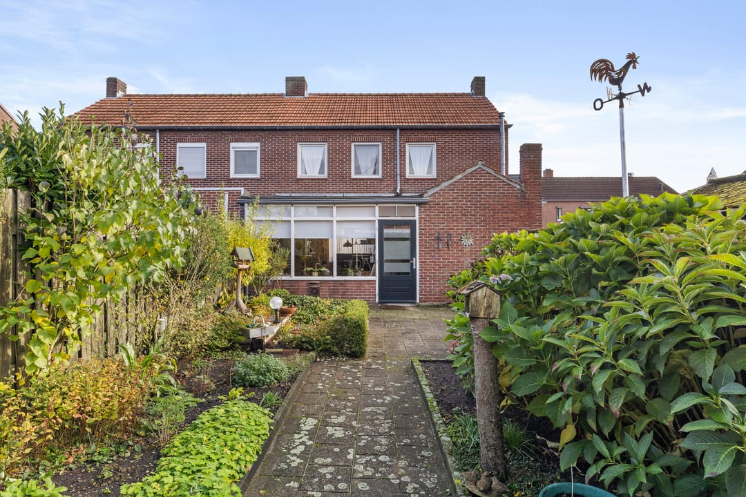 Foto 31 van Past. Esserstraat 9