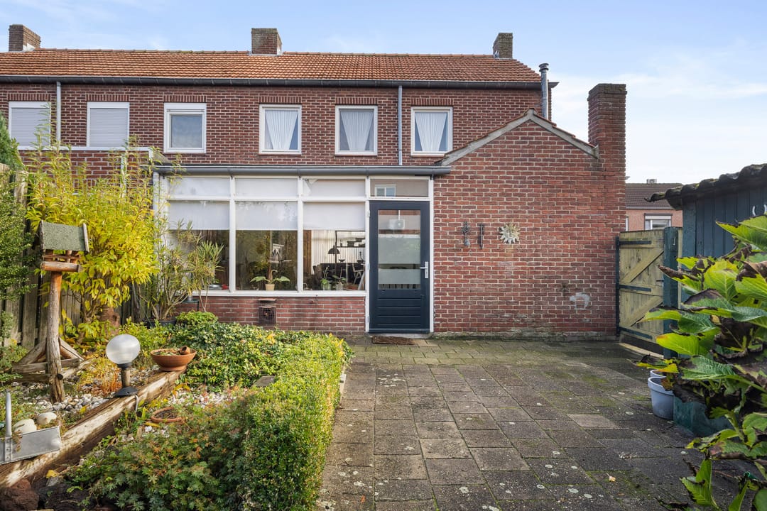 Foto 32 van Past. Esserstraat 9