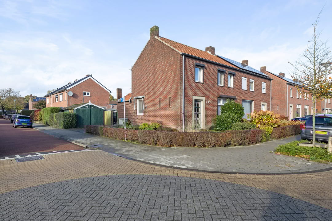 Foto 37 van Past. Esserstraat 9