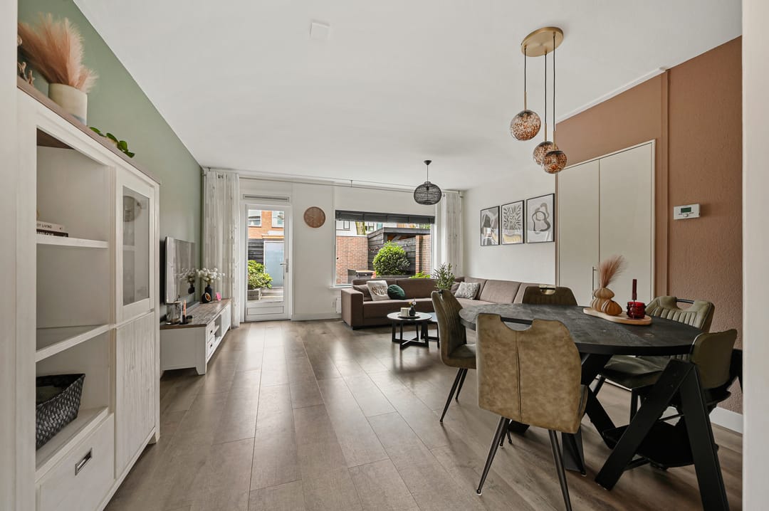 Photo 2 of Heliotroop 76