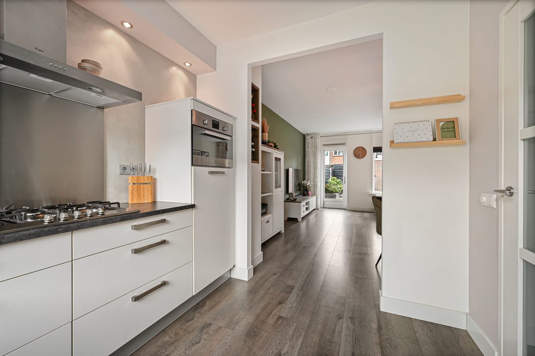 Photo 11 of Heliotroop 76