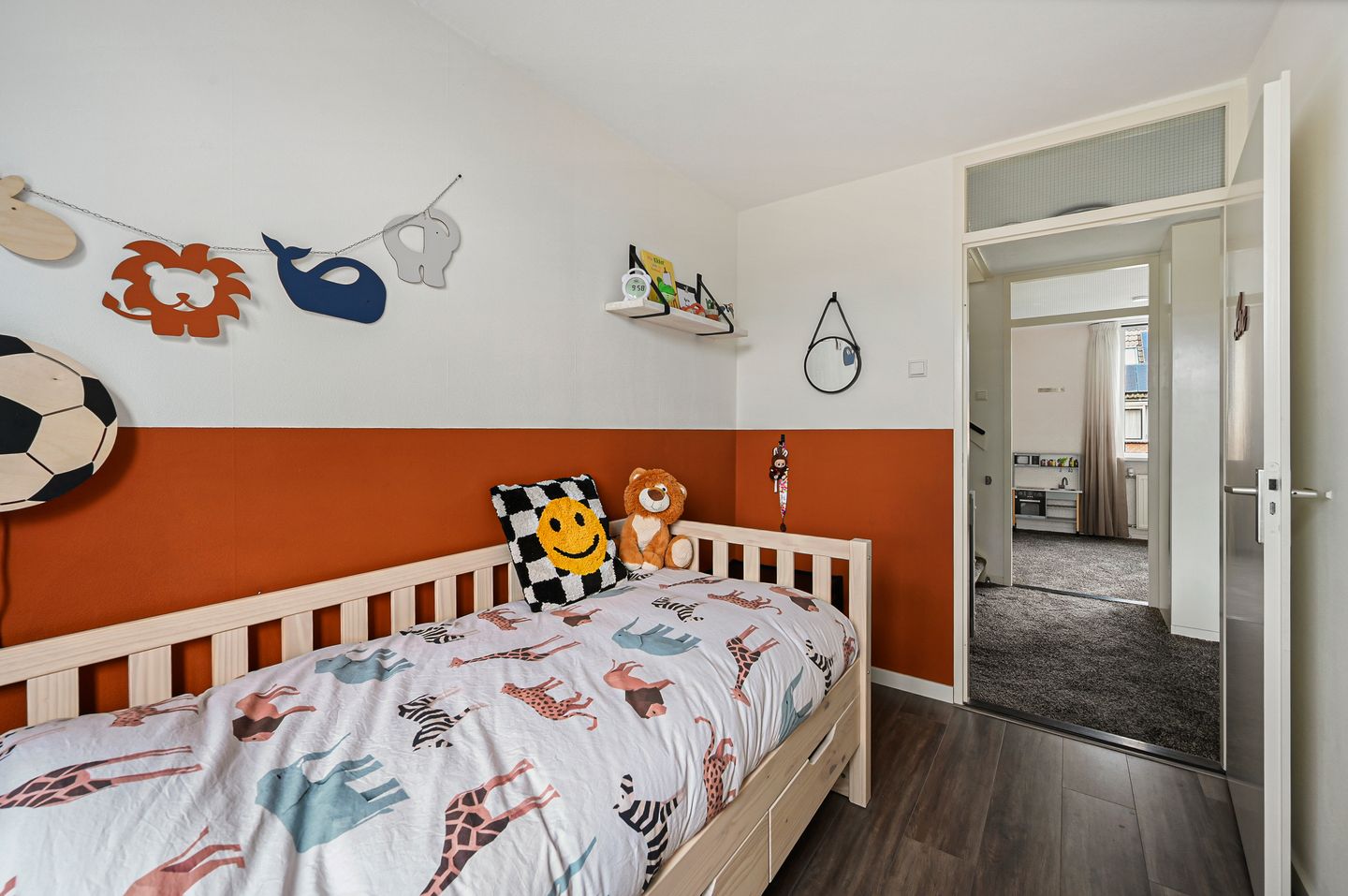 Photo 29 of Heliotroop 76