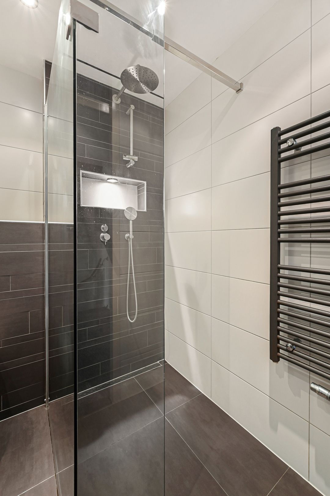 Photo 31 of Heliotroop 76