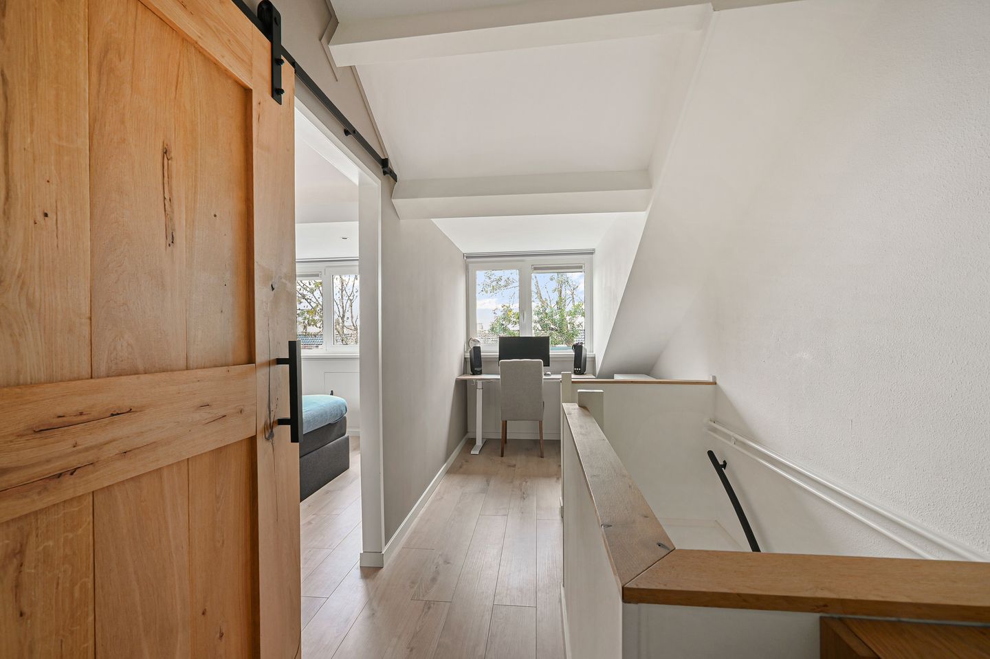 Photo 34 of Heliotroop 76