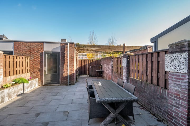 Foto 4 van Vrouw Traasstraat 17