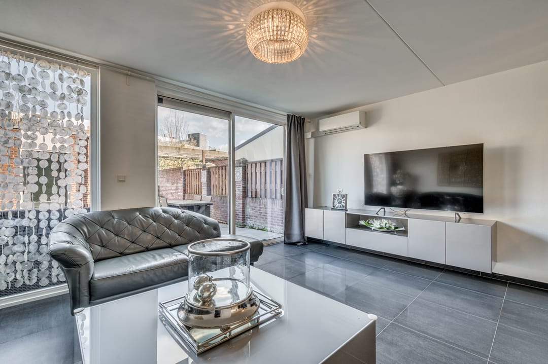 Foto 11 van Vrouw Traasstraat 17