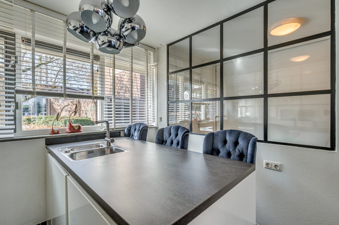 Foto 16 van Vrouw Traasstraat 17