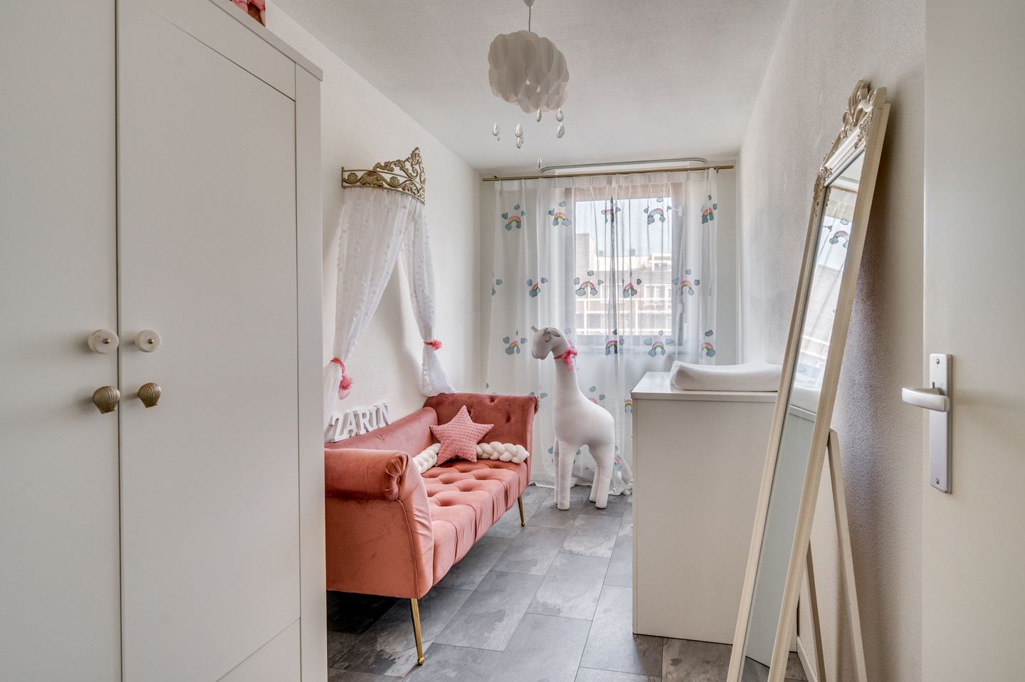 Foto 20 van Vrouw Traasstraat 17