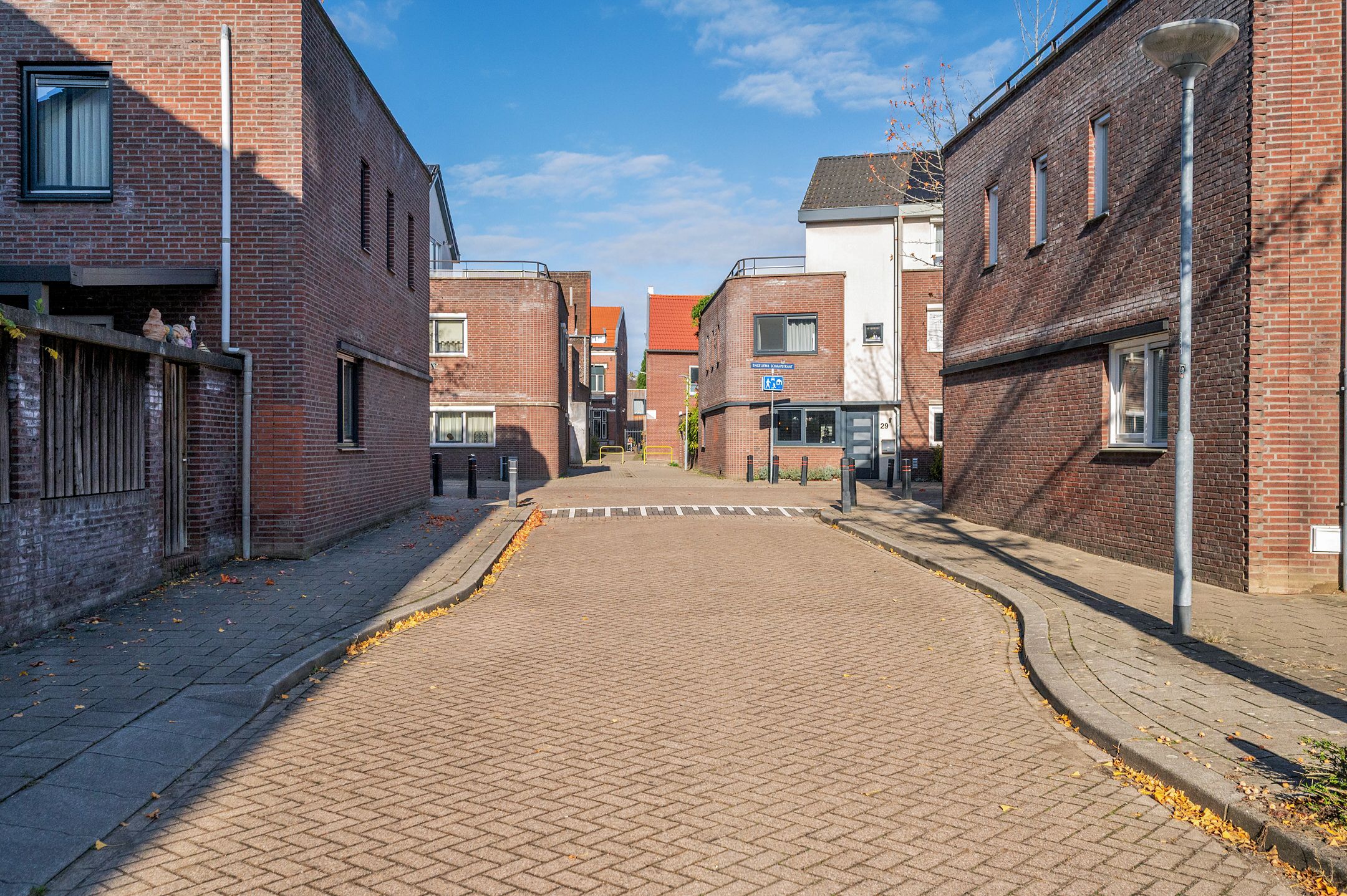 Foto 42 van Vrouw Traasstraat 17