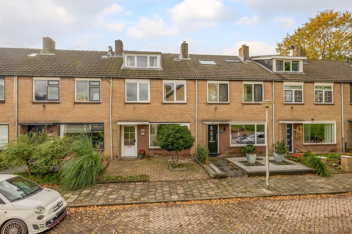 Photo 7 of Pinksterbloemstraat 9