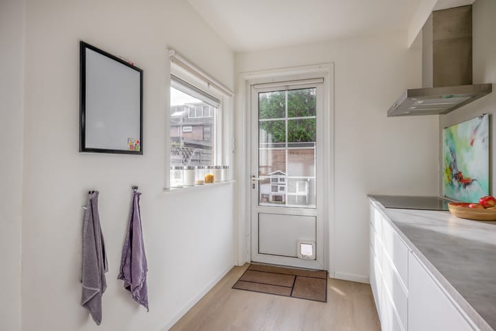 Photo 16 of Pinksterbloemstraat 9