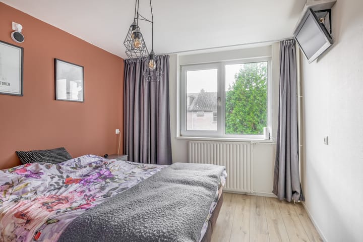 Photo 21 of Pinksterbloemstraat 9