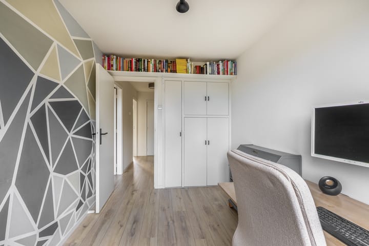 Photo 27 of Pinksterbloemstraat 9