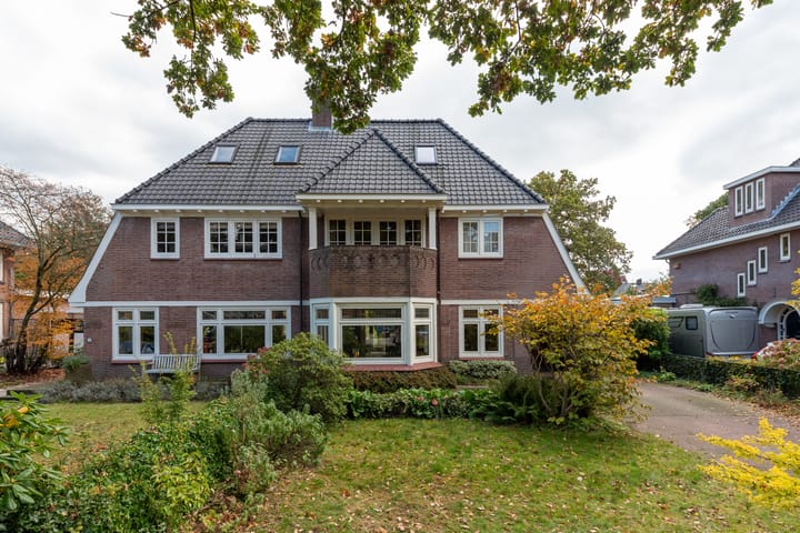 Foto 1 van Van Renesselaan 11