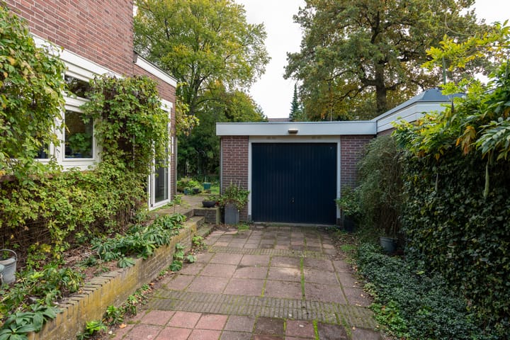 Foto 32 van Van Renesselaan 11