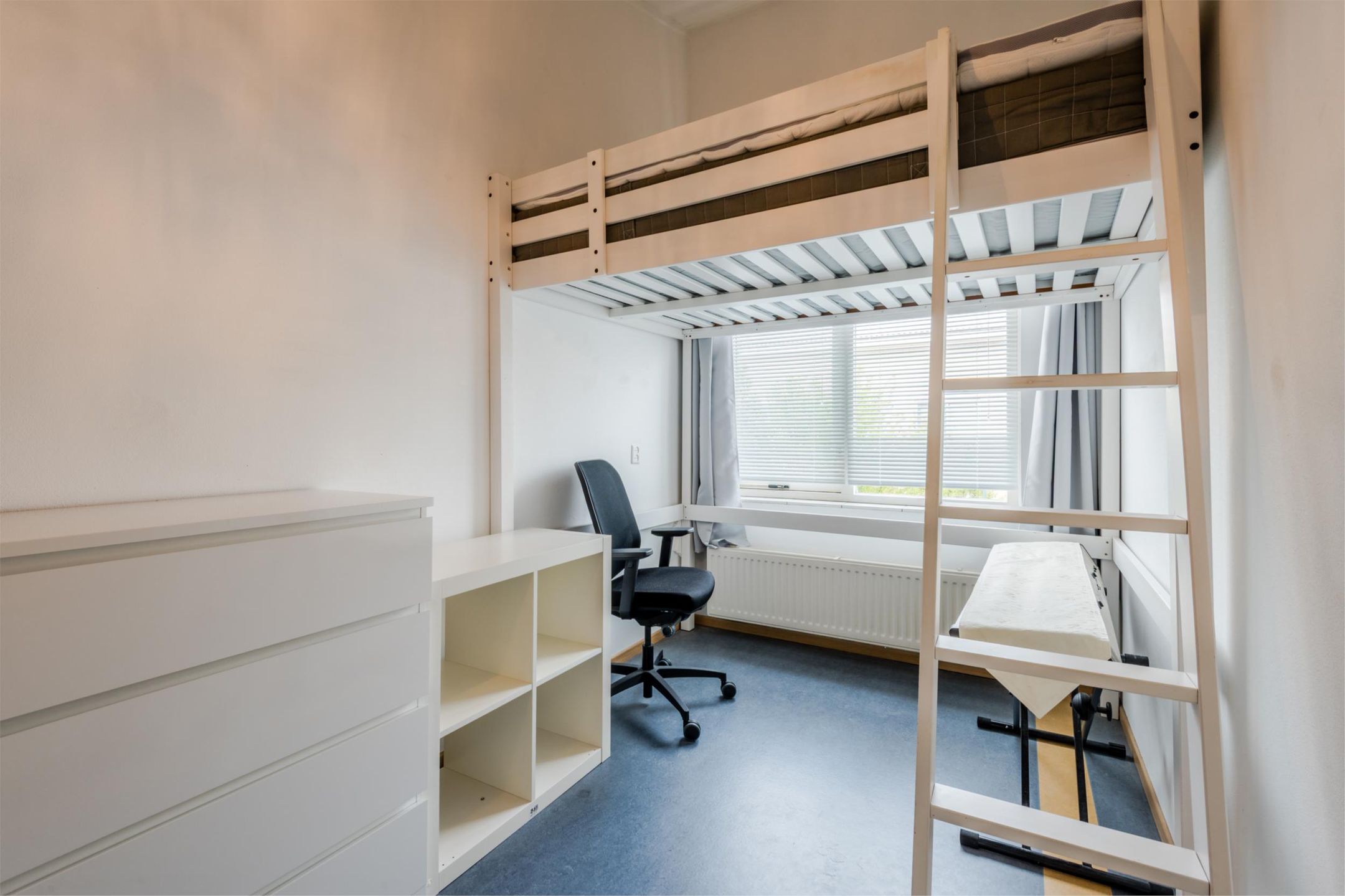 Photo 24 of Maurice Chevalierstraat 6