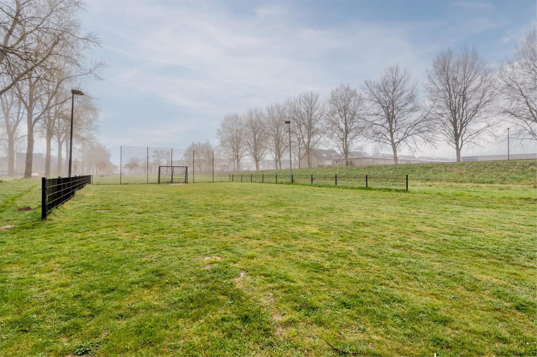 Photo 38 of Maurice Chevalierstraat 6