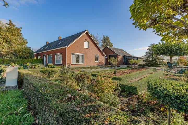 Foto 7 van Mereltjesstraat 12