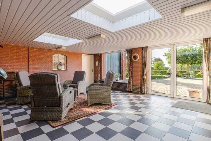 Foto 9 van Mereltjesstraat 12