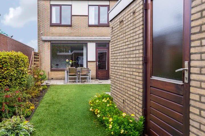 Photo 15 of Margrietlaan 4