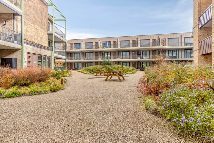 Foto 2 van Tussenbuurt 93