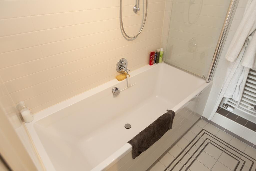 Photo 16 of Noordeinde 62-D