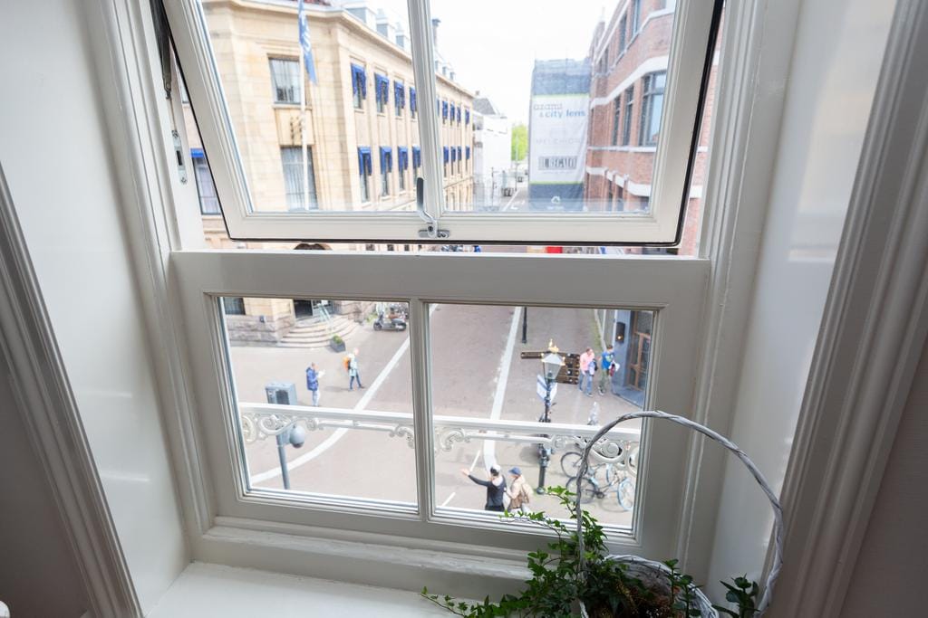 Photo 19 of Noordeinde 62-D