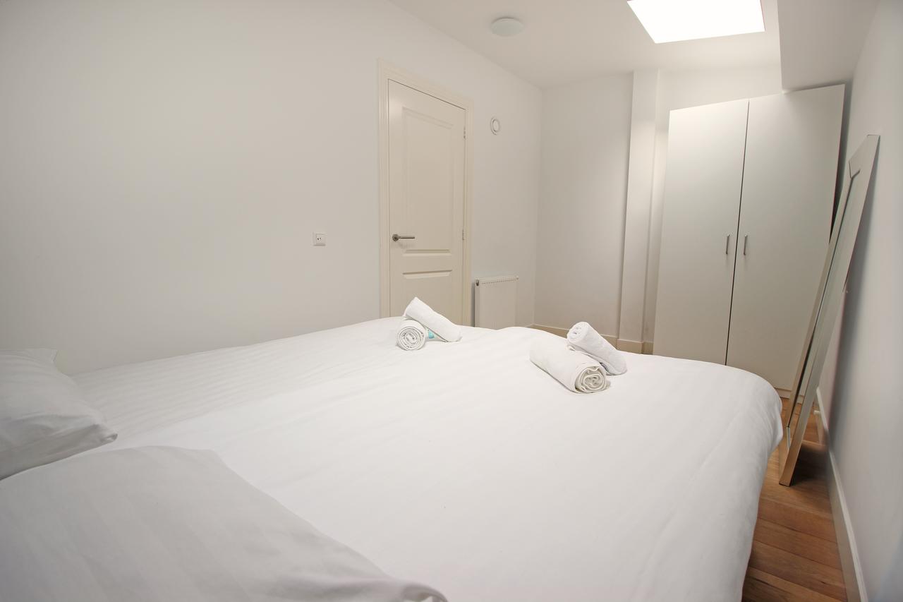 Photo 10 of Fokke Simonszstraat 42-H