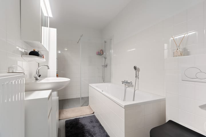 Photo 4 of Abe Lenstrahof 12