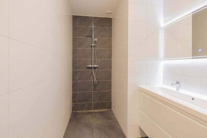 Photo 24 of Doelmanstraat 34-B