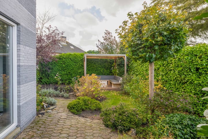 Foto 27 van Couperinstraat 1