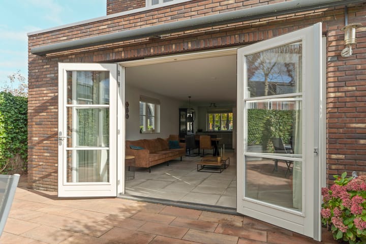 Foto 39 van Charles Wilsonstraat 15