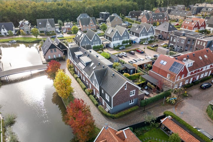 Foto 49 van Charles Wilsonstraat 15