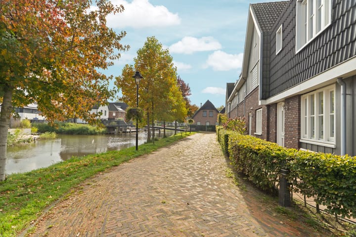 Foto 53 van Charles Wilsonstraat 15