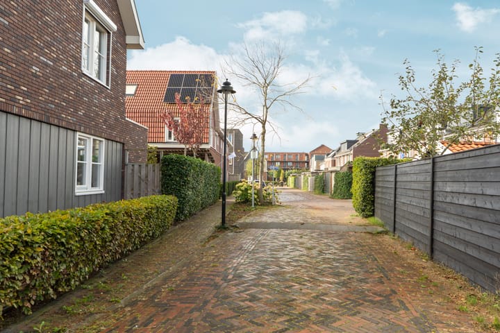 Foto 54 van Charles Wilsonstraat 15