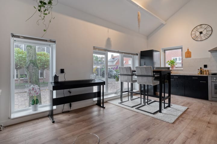 Photo 8 of Kerkplein 32-A